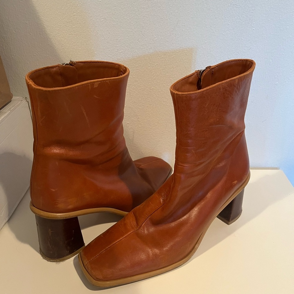 Aloha south camel leather ankle healed boots
